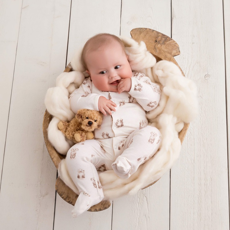 Frogs and Dogs boxpak met voetjes dogs organic off white Bambino Plaza