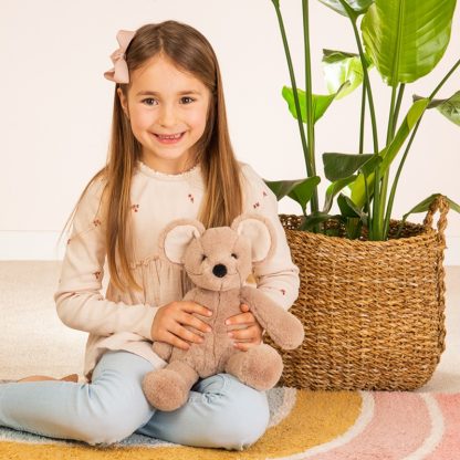 939481 Hermann Teddy Collection knuffel muis Mabel sfeerfoto