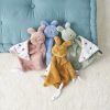 Nattou knuffeldoekje konijn Tipidou sfeerfoto alle kleuren