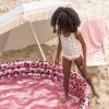 Swim Essentials badpak leopard kaki sfeerfoto meisje met zwembad