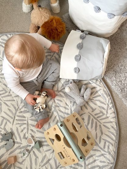 Toddlekind opbergmand stone sfeerfoto baby